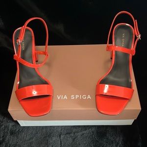 Via Spiga Ladies Eden Sandals in Sun Orange. New in Box. Size 6.5M
